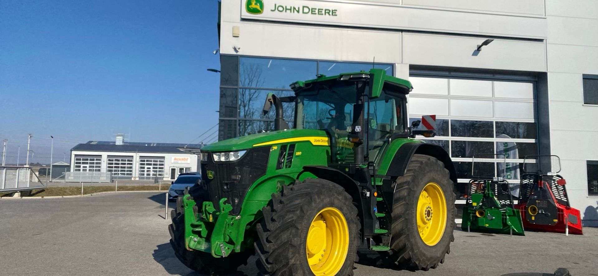 John Deere 7R 330 Tractor €220,833