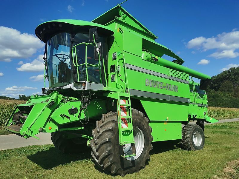 Deutz-Fahr 5690 HTS Kombajn zbożowy 55 000 €