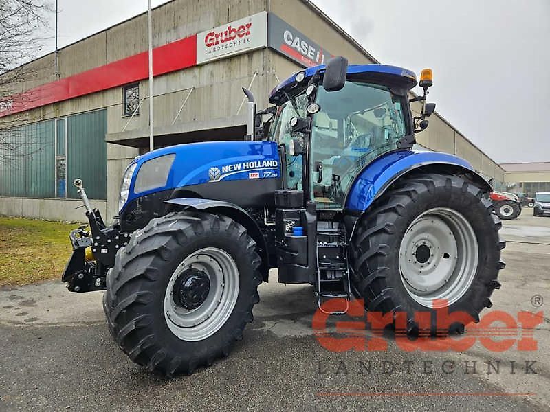 E-FARM: New Holland T 7.210 (801) - Traktor - id SZAUB6Y - 61.850 € - Baujahr: 2013 - Abgelesene Motorstunden: 4.167,Motorleistung (PS): 200,Deutschland