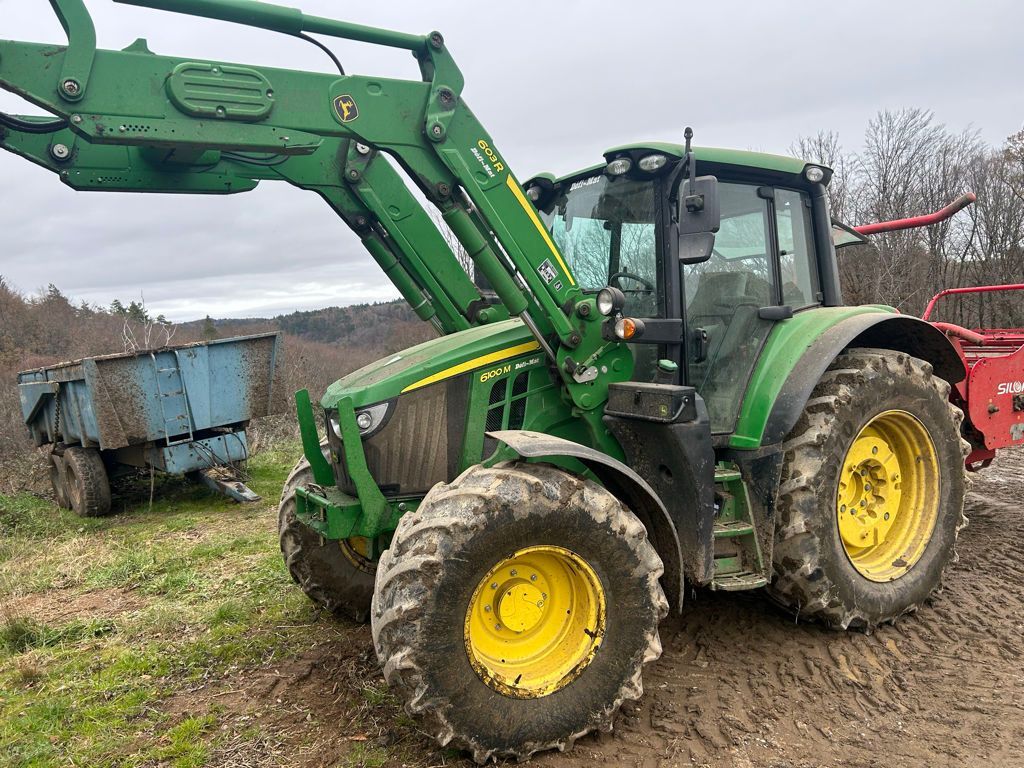 John Deere 6100 M Tractor 76.500 €