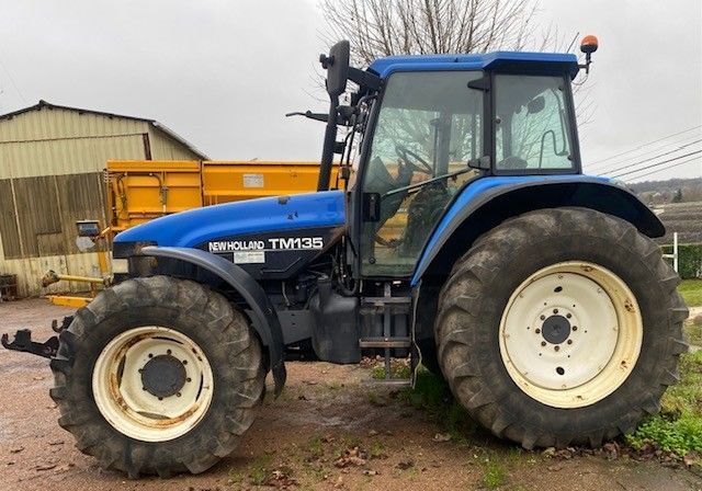 New Holland TM 135 Traktor 20 000 €