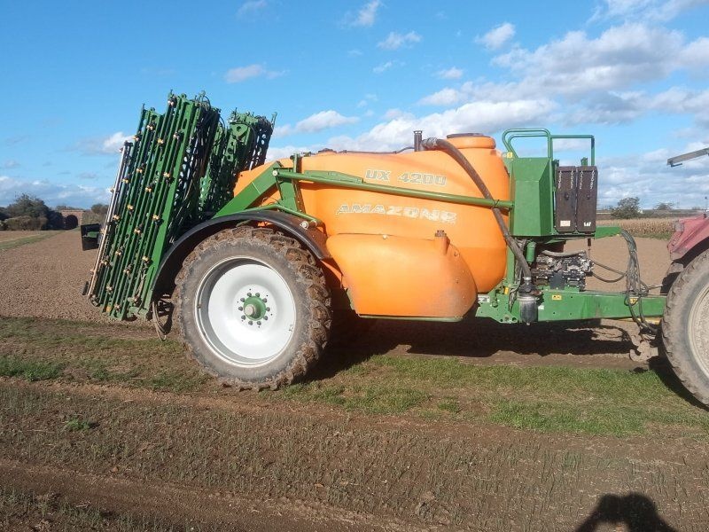 Amazone UX 4200 Super (18) sprayers €24,900