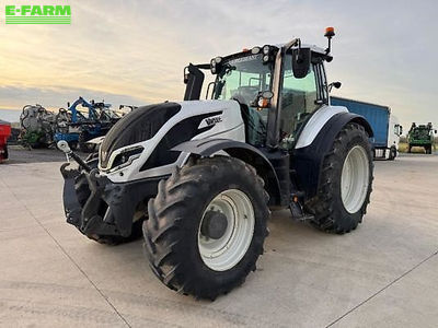 E-FARM: Valtra T175 - Traktor - id BVAAR2P - 115.000 € - Baujahr: 2021 - Abgelesene Motorstunden: 1.100,Motorleistung (PS): 175,Frankreich