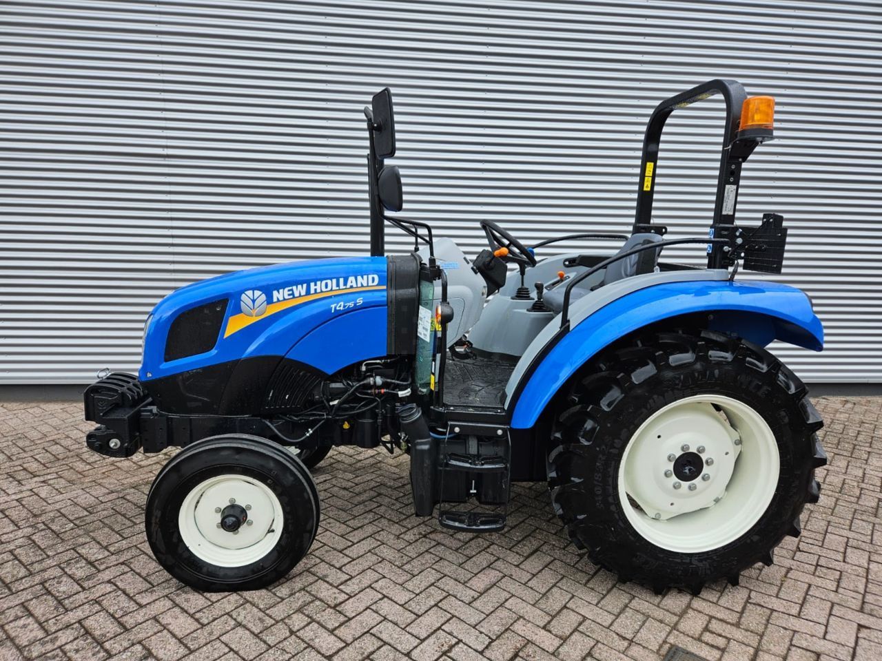 New Holland T4.75 S Traktor 29 500 €