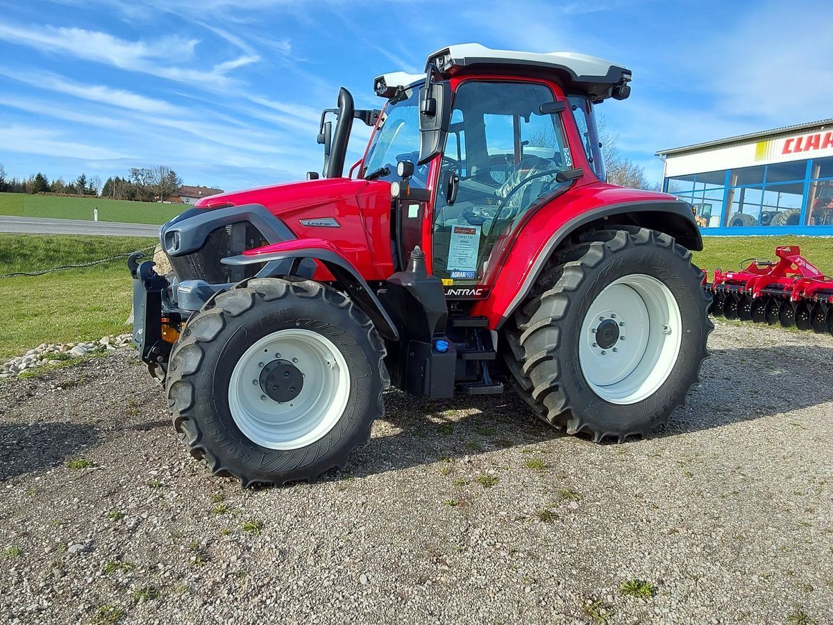 E-FARM: Lindner Lintrac 130 - Tractor - id QXHTKCQ - €106,667 - Year of construction: 2023 - Engine hours: 220,Engine power (HP): 136,Austria