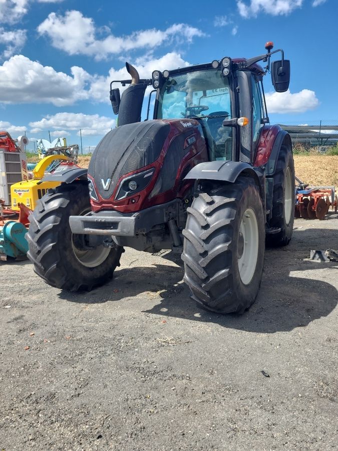 E-FARM: Valtra T144 - Traktor - id TYIAUDG - 65 000 € - Rok produkcji: 2019 - Motogodziny: 2369,Moc silnika: 150,Francja