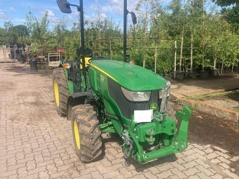 E-FARM: John Deere 5075 E - Tractor - id 4F8REYL - €39,500 - Year of construction: 2021 - Engine hours: 600,Engine power (HP): 75,Germany