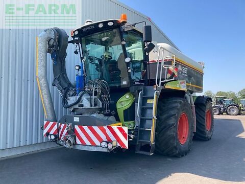 Claas Xerion 4000 Saddle Trac Traktor 140.000 €