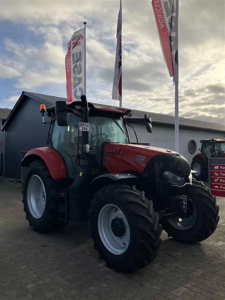 Case IH Maxxum 125 Tractor €89,537
