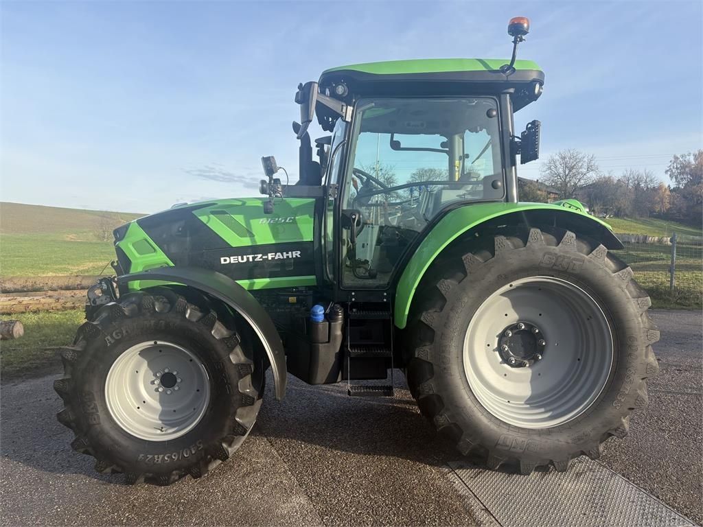 Deutz-Fahr 6125 C RVShift Tractor €78,075