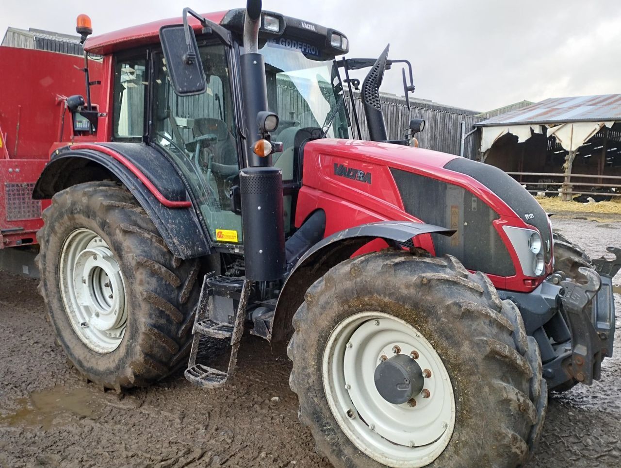 E-FARM: Valtra N123 HiTech - Tracteur - id NRPSDKK - 46 500 € - Année: 2013 - Lecture du nombre d'heure: 4 700,Puissance du moteur (chevaux): 125,France