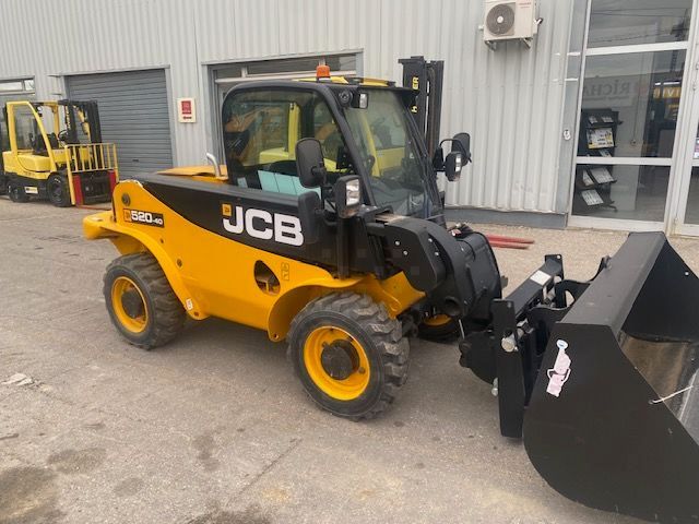 JCB 520-40 Teleskopinis krautuvas 49 900 €