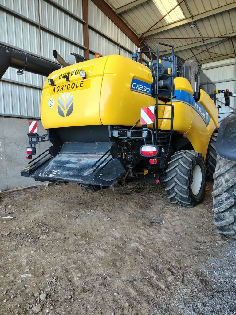 New Holland CX 8.90 Kombajn zbożowy 205 000 €