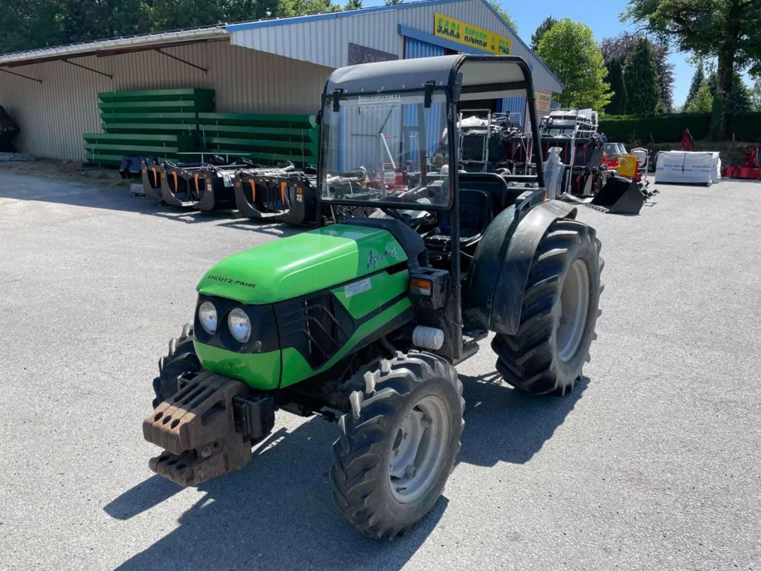 E-FARM: Deutz-Fahr Agrokid 45 - Tracteur - id HLT5WVA - 15 000 € - Année: 2004 - Lecture du nombre d'heure: 1 774,Puissance du moteur (chevaux): 45,France