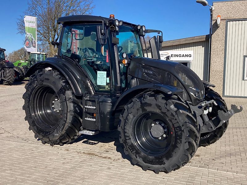 E-FARM: Valtra N155 - Trattore - id I6KNQII - 119.950 € - Anno di costruzione: 2024 - Germania