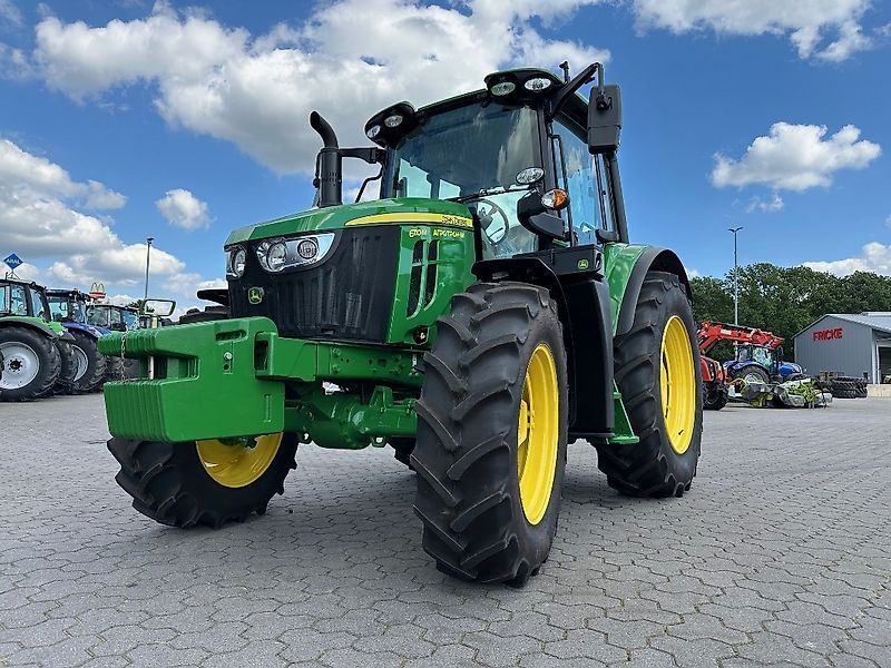 E-FARM: John Deere 6110 M - Traktor - id IM4XTPD - 78.750 € - Baujahr: 2023 - Abgelesene Motorstunden: 250,Motorleistung (PS): 109,Deutschland