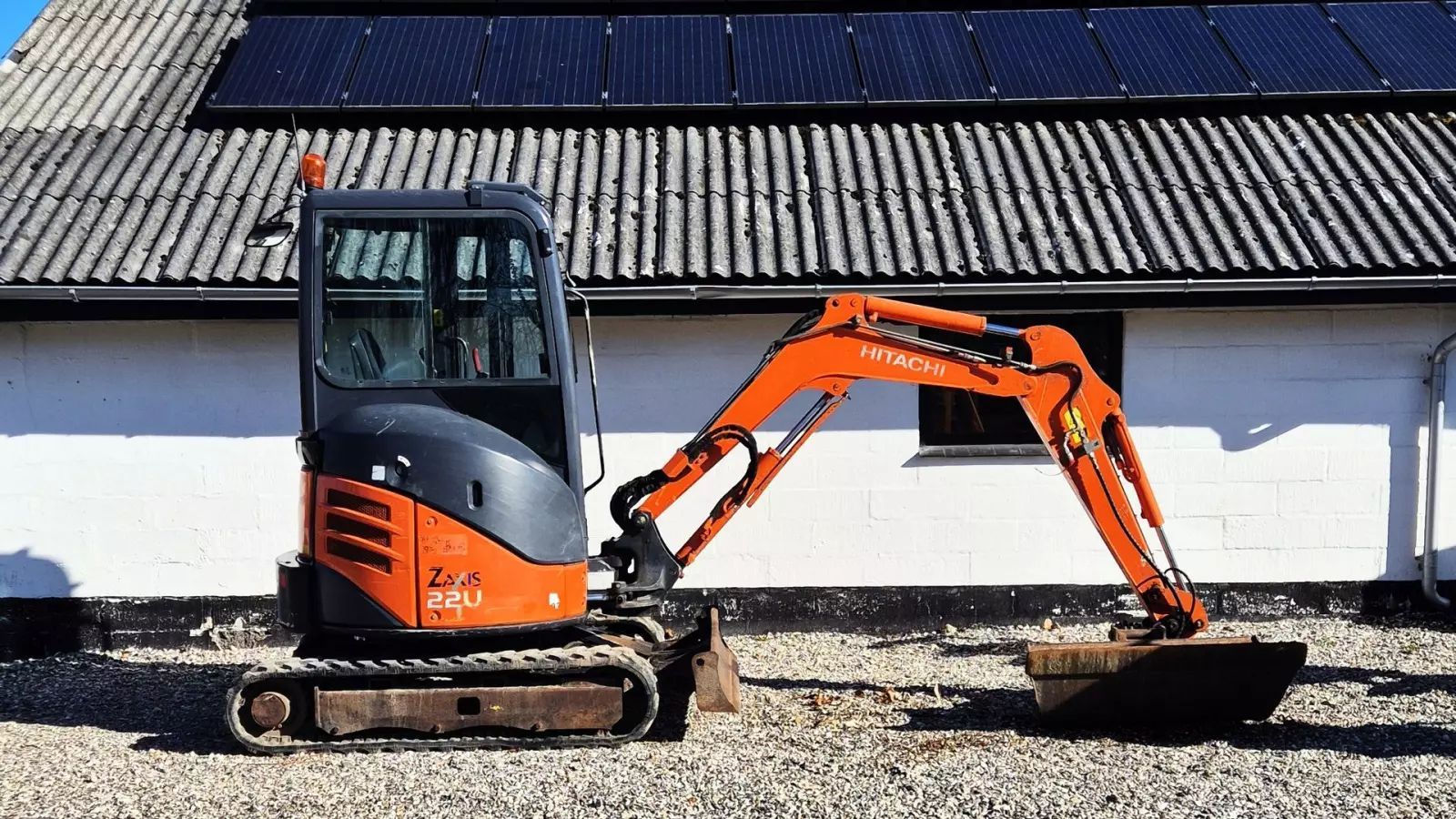 E-FARM: Hitachi ZX 22 U-2 - Excavator - id DLGNJQB - €18,693