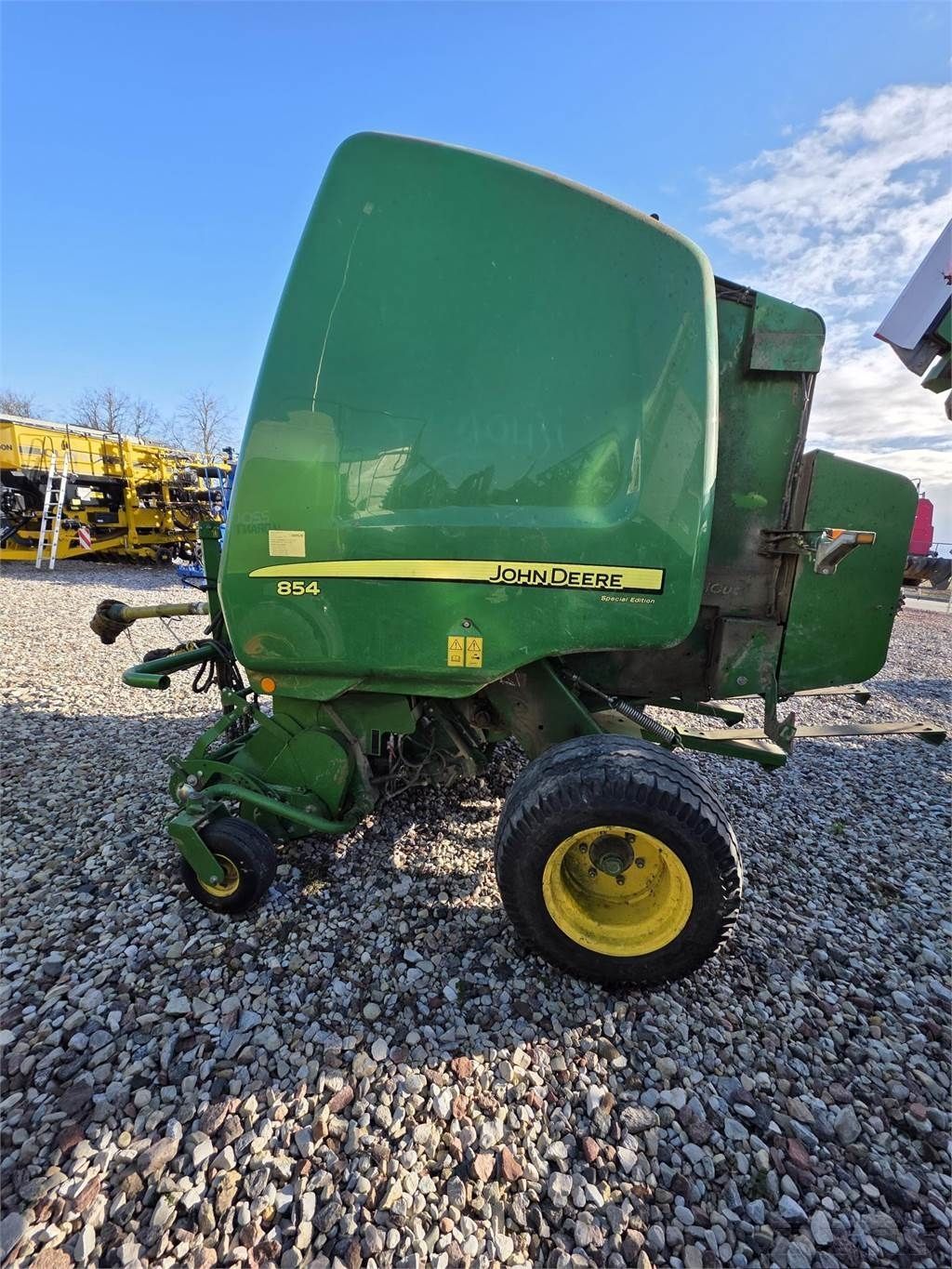 E-FARM: John Deere 854 - Baler - id JU52EUS - €17,500 - Year of construction: 2016 - Lithuania