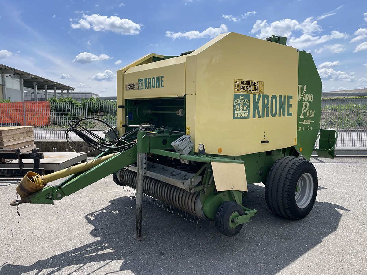 E-FARM: Krone Vario Pack 1500 - Pressa - id TUMHPCE - 15.450 € - Anno di costruzione: 1999 - Italia