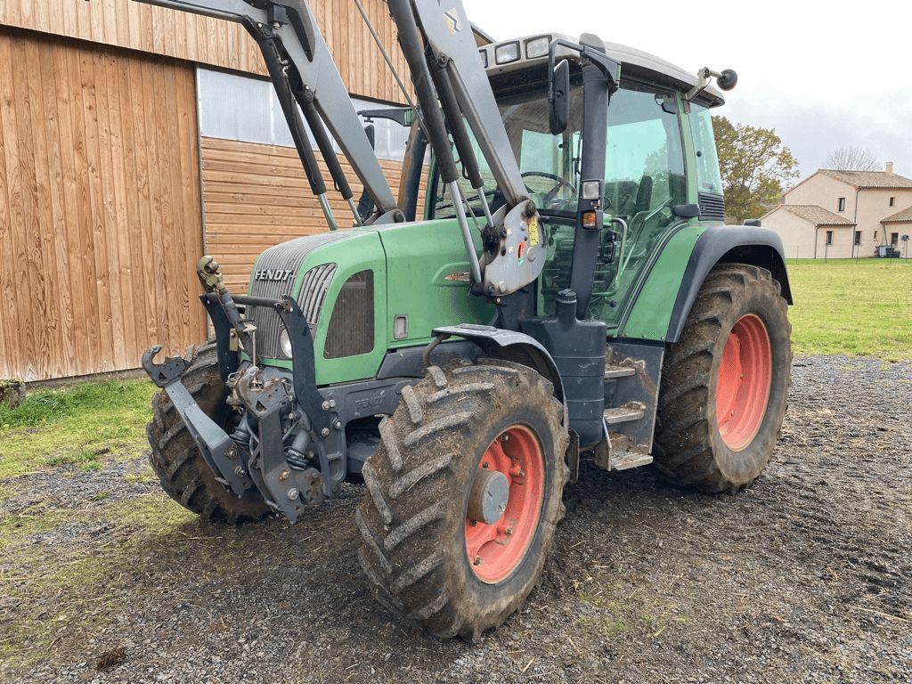 E-FARM: Fendt Farmer 409 Vario - Tractor - id CPCG6GC - €34,000 - Year of construction: 2003 - Engine hours: 11,100,Engine power (HP): 86,France