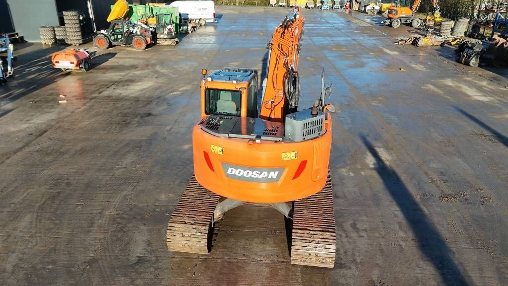 Doosan dx 235 lcr-5 Gravemaskine med larvebånd 80.000 €