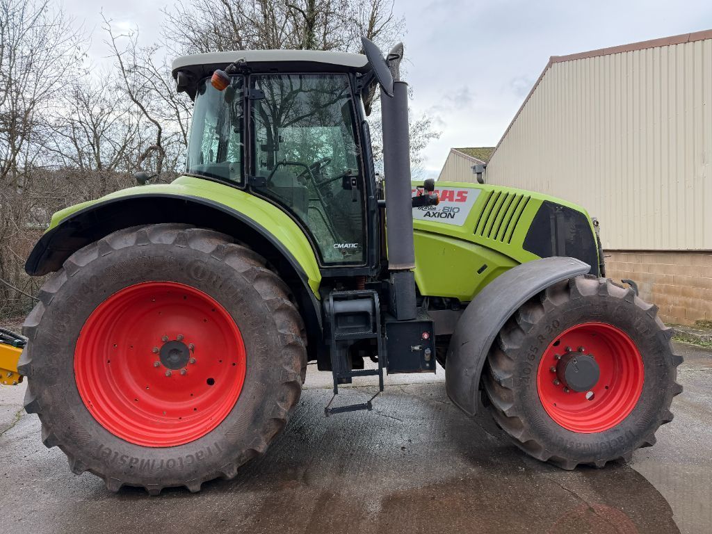 Claas Axion 810 Tractor €39,800