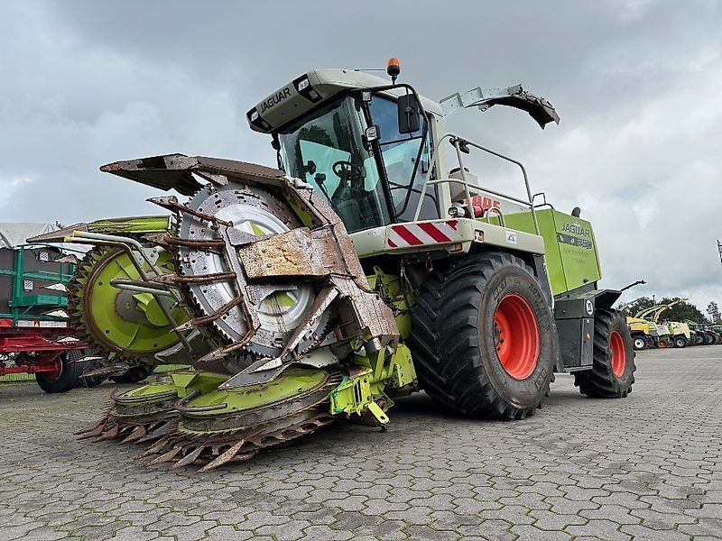 E-FARM: Claas Jaguar 850 - Sieczkarnia samobieżna - id TE4FB5H - 81 000 € - Rok produkcji: 2010 - Motogodziny: 4681,Moc silnika: 428,Niemcy