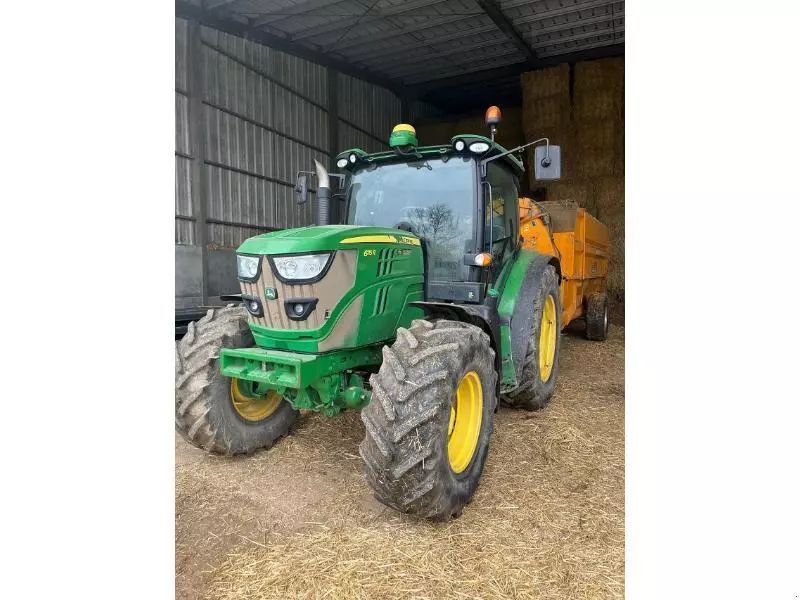 E-FARM: John Deere 6115 R - Tractor - id RLZGXDP - 43.000 € - Año: 2014 - Horas: 7703,Potencia del motor: 115,Francia