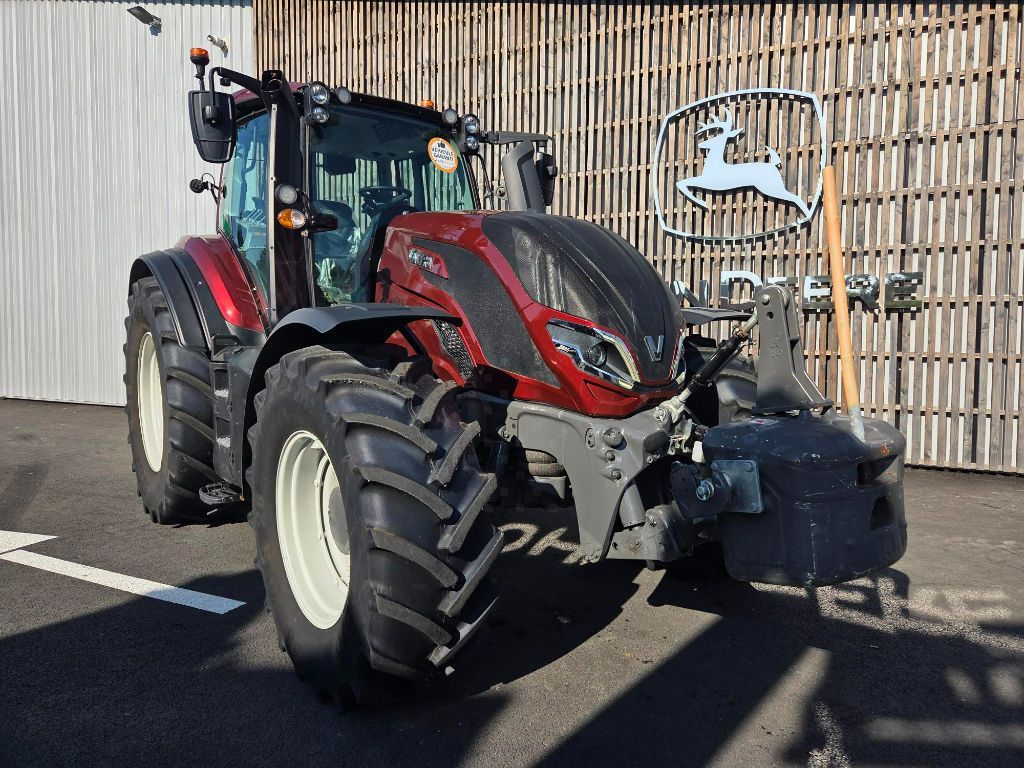 E-FARM: Valtra T145 Active - Tractor - id R9UDEW5 - €98,000 - Year of construction: 2023 - Engine hours: 850,Engine power (HP): 145,France