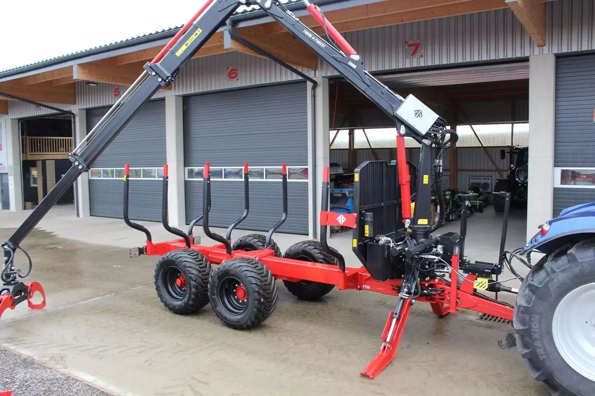 E-FARM: FARMI rückewagen 17 to-9m kran- black bruin - Forstanhänger - id YVE8C6I - 48.333 € - Österreich