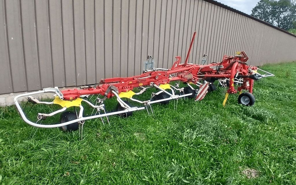 Pöttinger Hit 8.91 Tedder €9,500