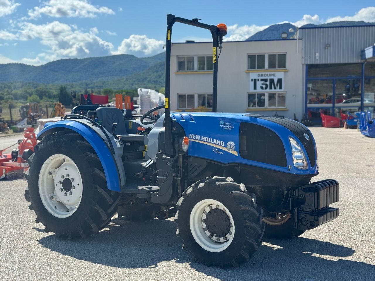 E-FARM: New Holland T3.60 F - Traktor - id LXHAGJN - 28.000 € - Baujahr: 2020 - Abgelesene Motorstunden: 500,Motorleistung (PS): 60,Frankreich