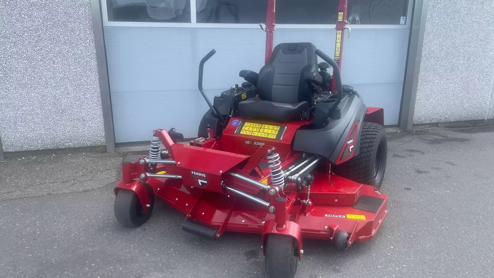 FERRIS zt 3300 isx hydraulisk løf Lawn mower €17,377