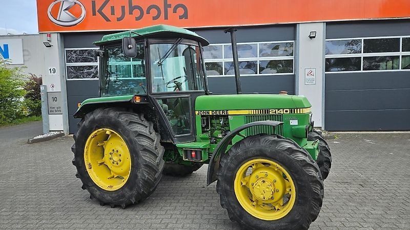 E-FARM: John Deere 2140 - Tractor - id RPYGTBC - 16.500 € - Año: 1986 - Horas: 10.400,Potencia del motor: 81,Alemania