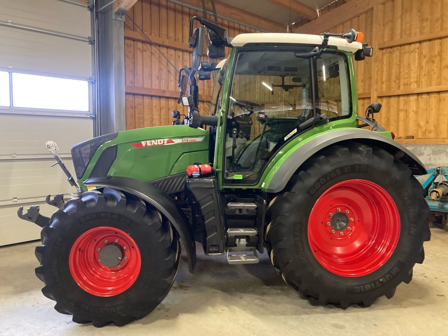 E-FARM: Fendt 314 Vario - Traktor - id WXGIPCN - 114.000 € - Baujahr: 2023 - Abgelesene Motorstunden: 110,Motorleistung (PS): 145,Deutschland