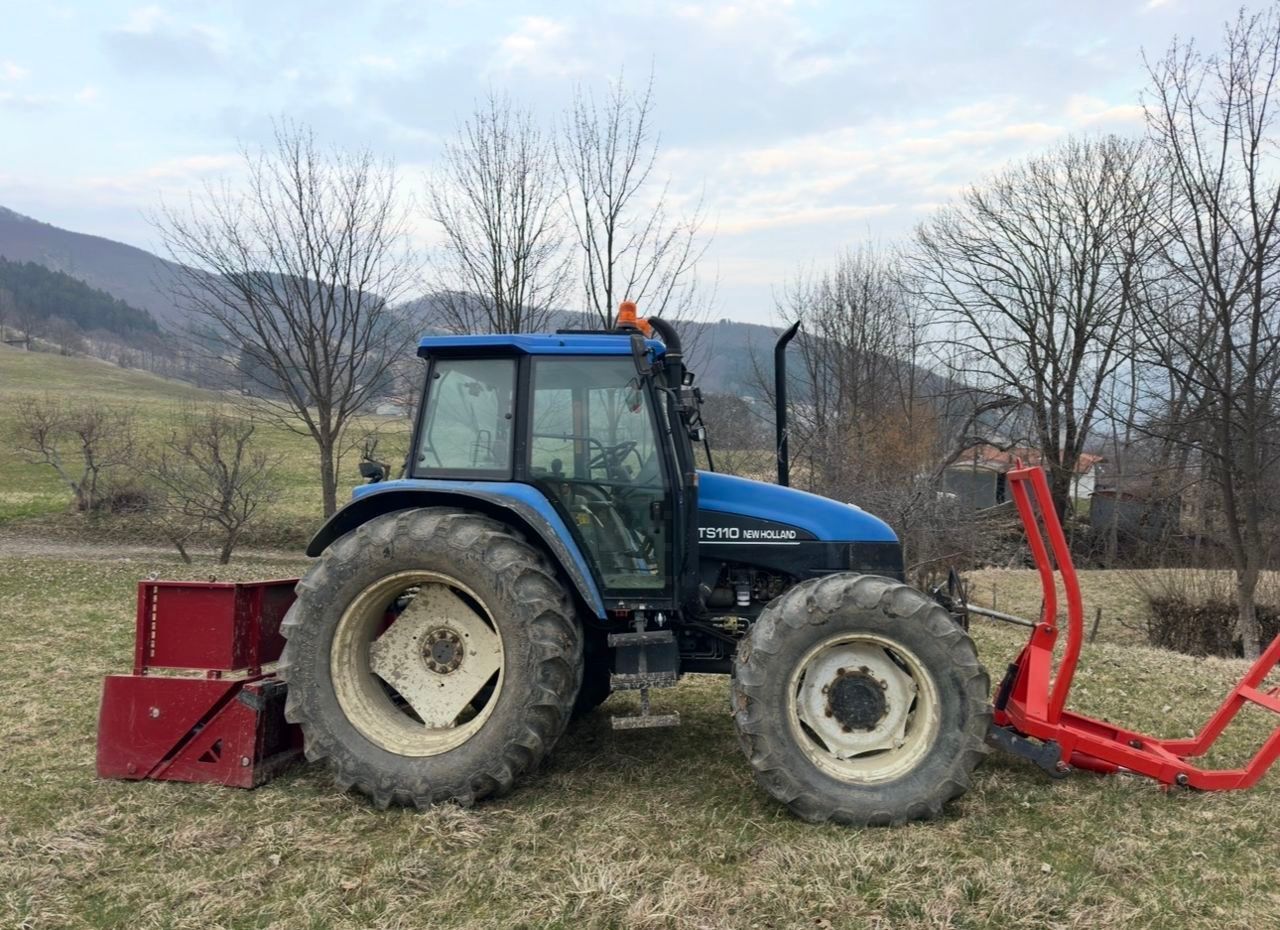 New Holland TS 110 Traktor