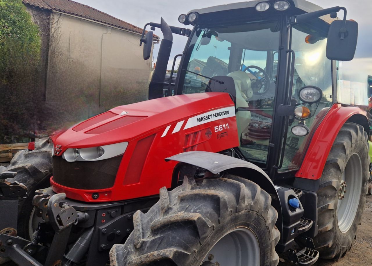E-FARM: Massey Ferguson 5611 - Tractor - id 88IVTD5 - 63.000 € - Año: 2016 - Horas: 1296,Potencia del motor: 110,Francia