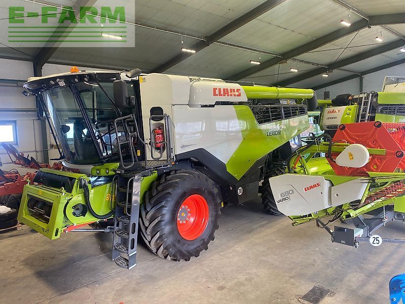 Claas Lexion 5400 Combine harvester €219,000