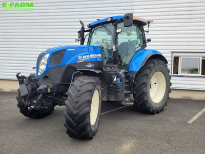 E-FARM: New Holland T7.200 - Tractor - id CTNH6QE - €54,995 - Year of construction: 2013 - Engine hours: 6,450,Engine power (HP): 155,France