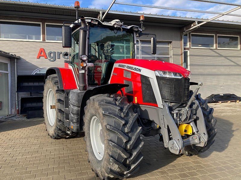 Massey Ferguson 8S.265 Tractor €130,000
