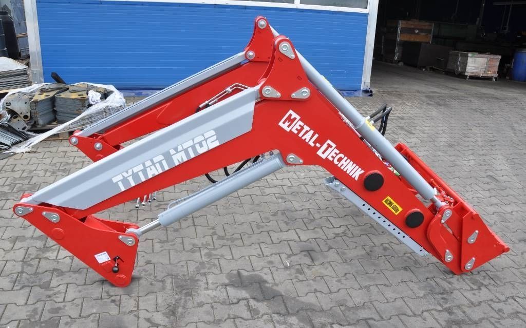 E-FARM: Metal Technik mt02 front loader 1600 kg, / ładowacz czołowy - Csatolmány - id IRIKWXB - 4490 EUR - Gyártási év: 2024 - Lengyelország