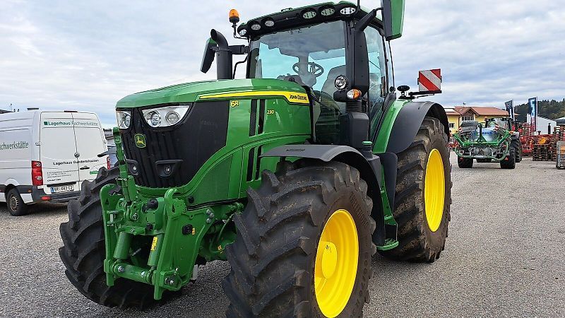 E-FARM: John Deere 6R 230 - Traktor - id BUH4JPJ - 216.666 € - Produktionsår: 2023 - Motortimer: 1,Østrig