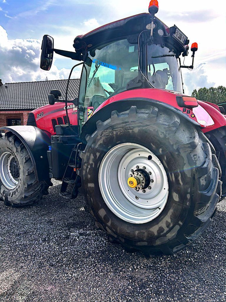 Case IH Puma 240 CVX Traktor 80 000 €