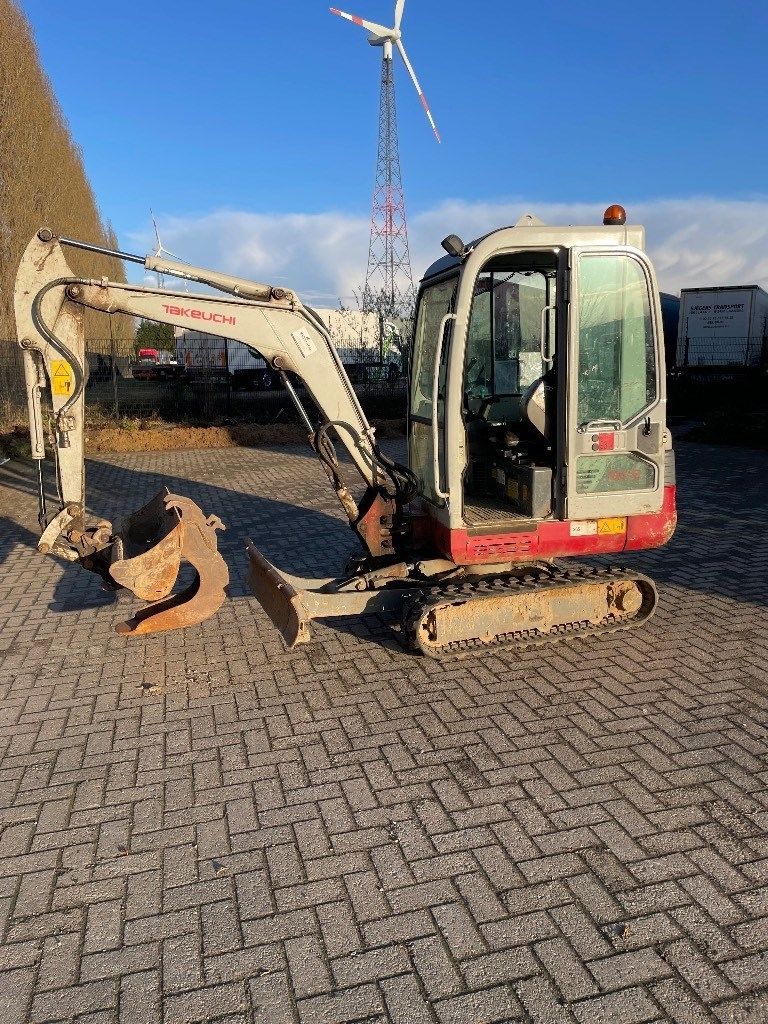 Takeuchi tb219 Mini-pelle 16 000 €