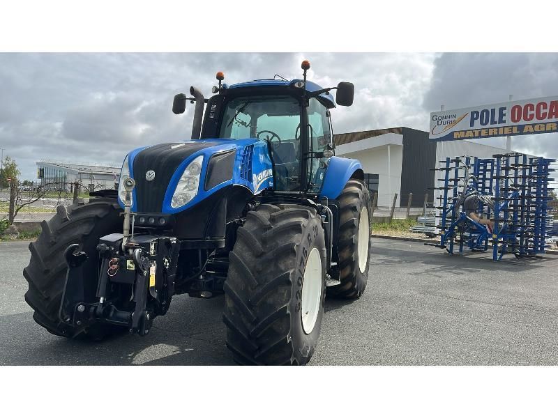 E-FARM: New Holland T8.330 - Traktor - id KWXSRRR - Baujahr: 2012 - Abgelesene Motorstunden: 4.261,Motorleistung (PS): 330,Frankreich