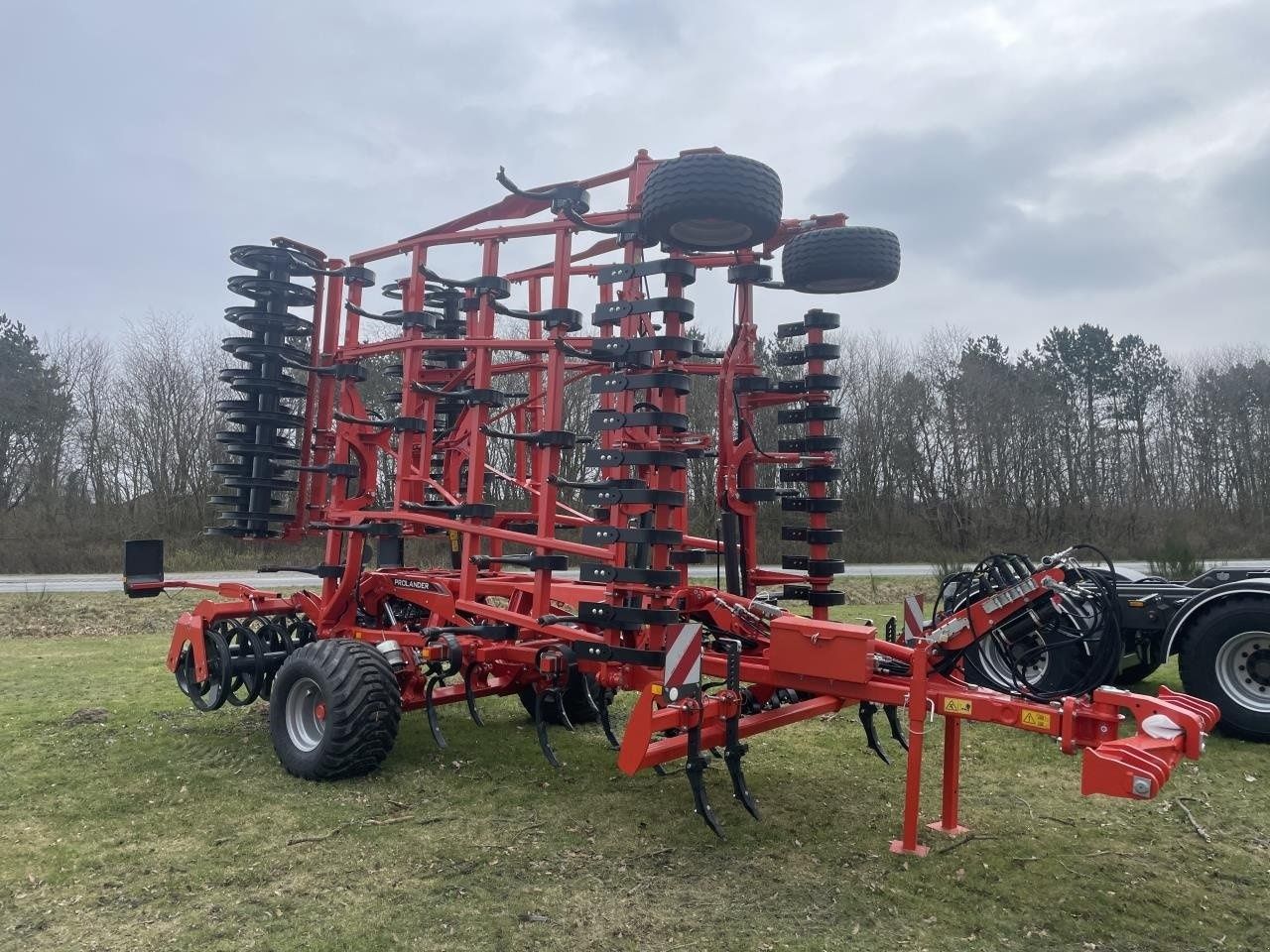 E-FARM: Kuhn Prolander 7500 - Cultivator - id MIM3PJS - Year of construction: 2024 - Denmark