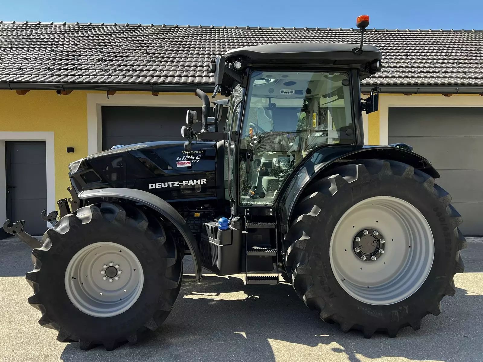 Deutz-Fahr 6125 C TTV Traktor 96.667 €
