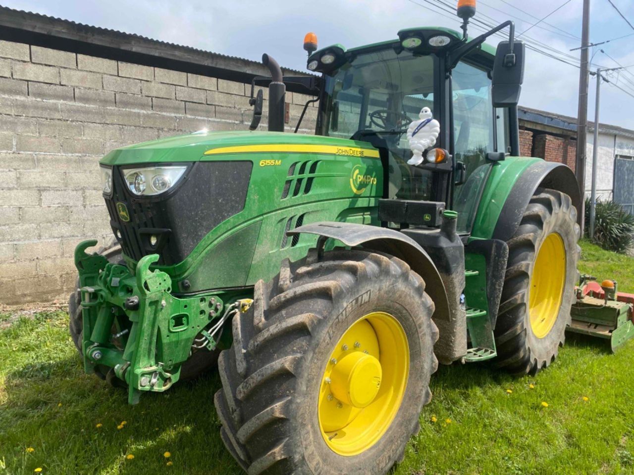 E-FARM: John Deere 6155 M - Traktor - id QMPJJAW - 90.000 € - Baujahr: 2022 - Abgelesene Motorstunden: 600,Motorleistung (PS): 155,Frankreich