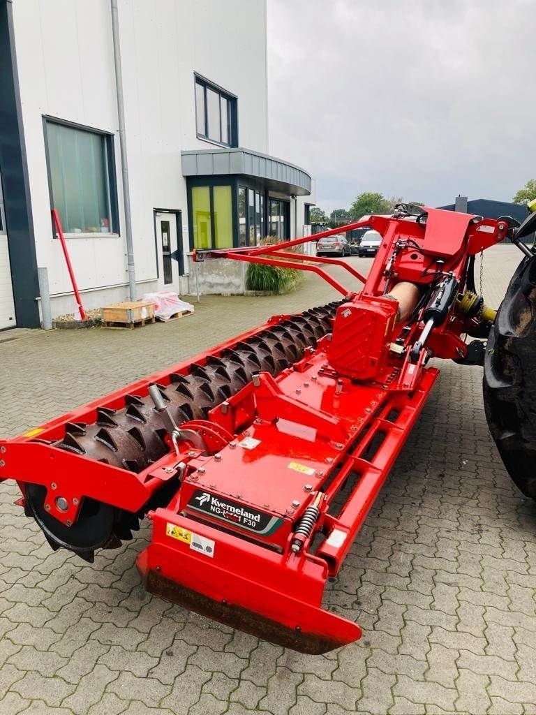E-FARM: Kverneland ng-h 101 f30 - Erpice rotante - id WCCMPFB - 27.500 € - Anno di costruzione: 2018 - Germania