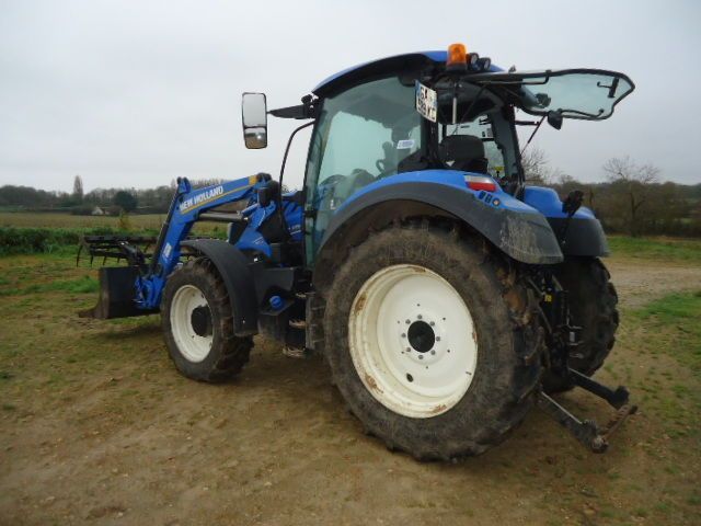 New Holland T5.120 Tractor €72,000